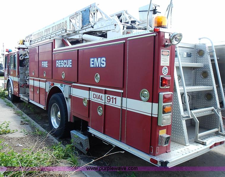 image for item J1232 1994 Hurricane fire truck