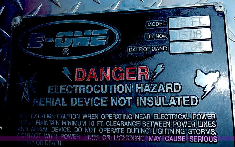 image for item J1232 1994 Hurricane fire truck