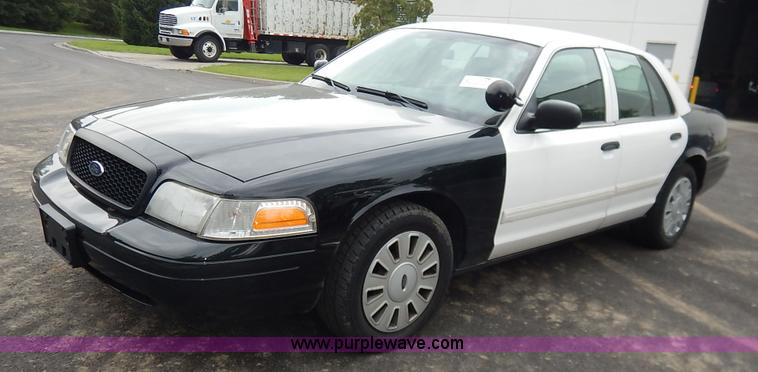image for item J3863 2009 Ford Crown Victoria Police Interceptor