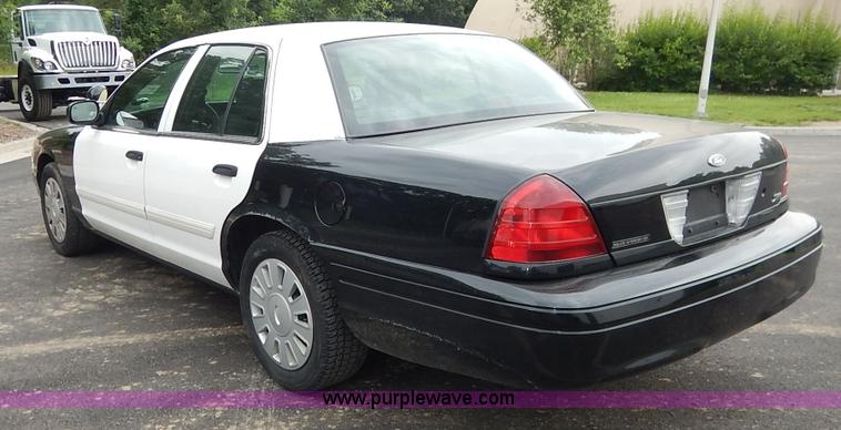 image for item J3863 2009 Ford Crown Victoria Police Interceptor
