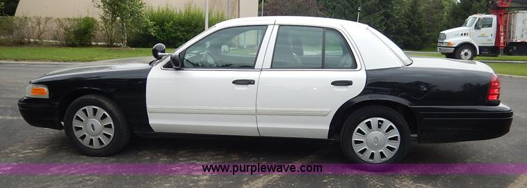 image for item J3863 2009 Ford Crown Victoria Police Interceptor
