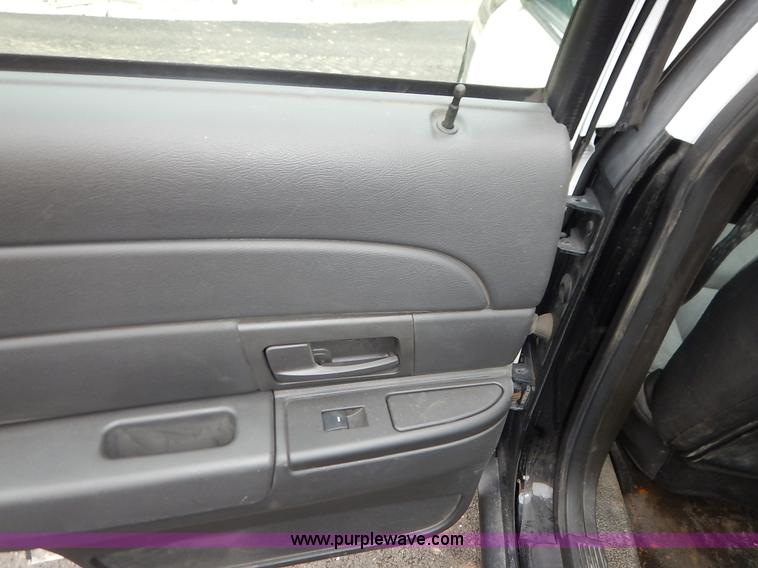 image for item J3863 2009 Ford Crown Victoria Police Interceptor