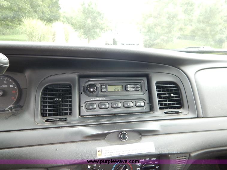 image for item J3863 2009 Ford Crown Victoria Police Interceptor