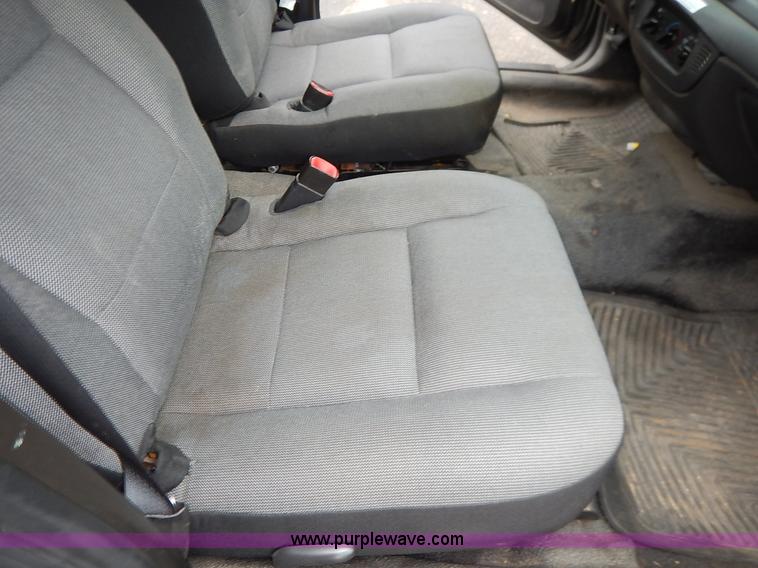 image for item J3863 2009 Ford Crown Victoria Police Interceptor