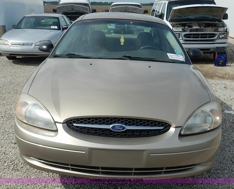 image for item J3871 2001 Ford Taurus LX