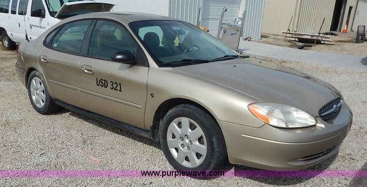 image for item J3871 2001 Ford Taurus LX