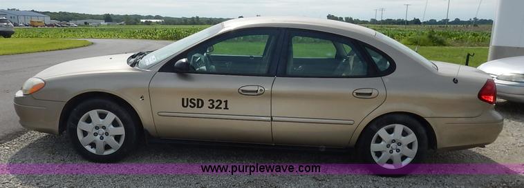 image for item J3871 2001 Ford Taurus LX