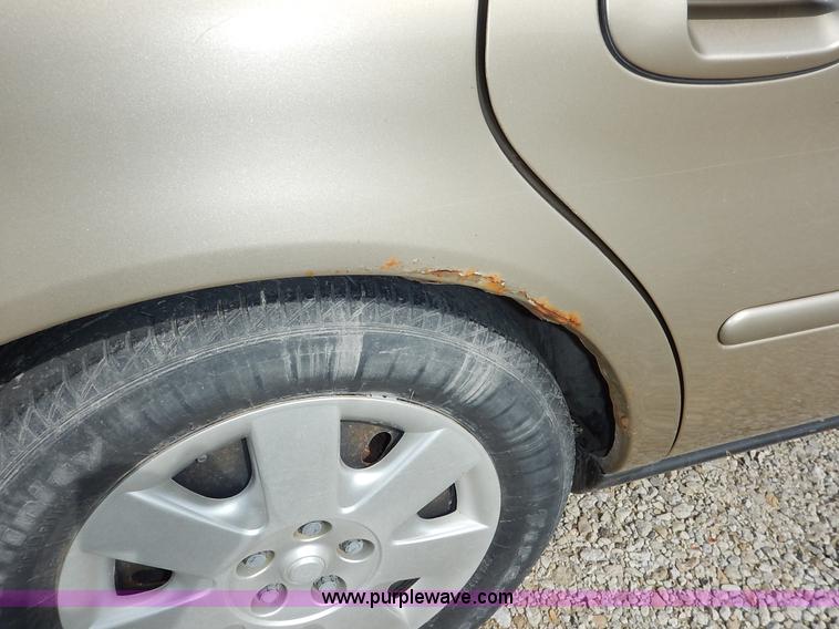 image for item J3871 2001 Ford Taurus LX