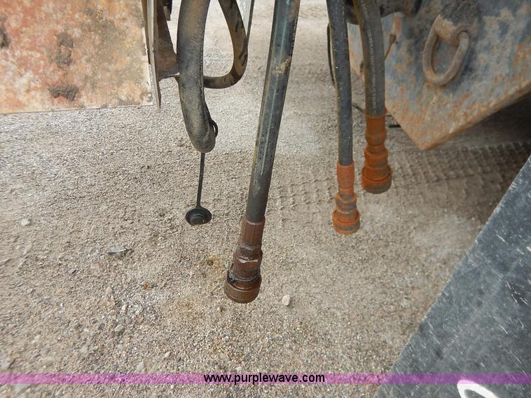 image for item J3881 1996 Swenson EV100 spreader