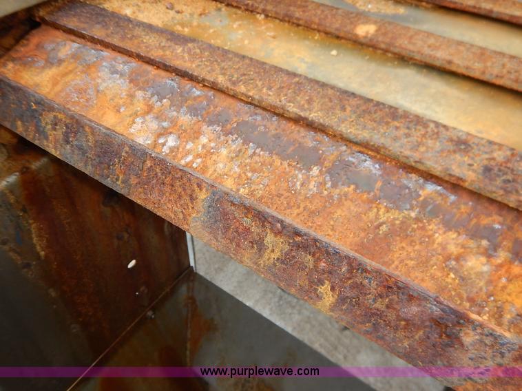 image for item J3881 1996 Swenson EV100 spreader