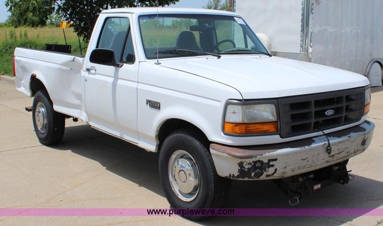 image for item J5990 1995 Ford F250 HD XL pickup truck
