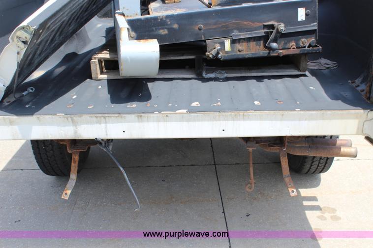 image for item J5990 1995 Ford F250 HD XL pickup truck