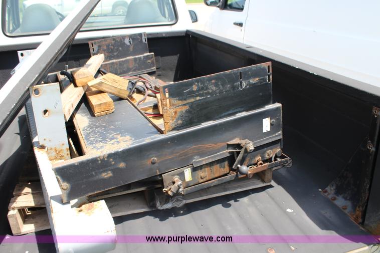 image for item J5990 1995 Ford F250 HD XL pickup truck