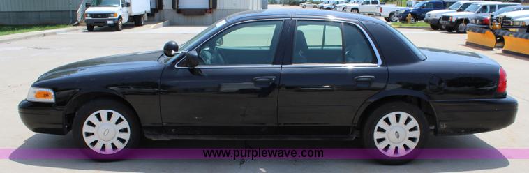 image for item J5991 2008 Ford Crown Victoria Police Interceptor