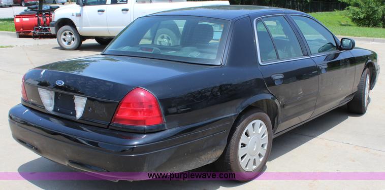 image for item J5991 2008 Ford Crown Victoria Police Interceptor
