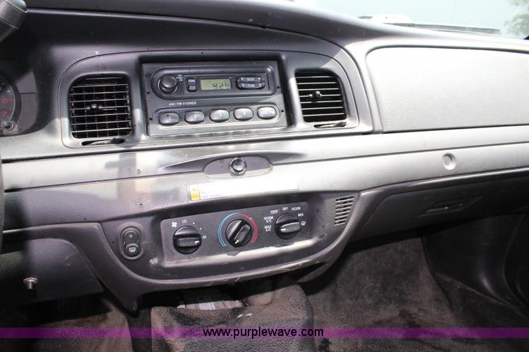 image for item J5991 2008 Ford Crown Victoria Police Interceptor