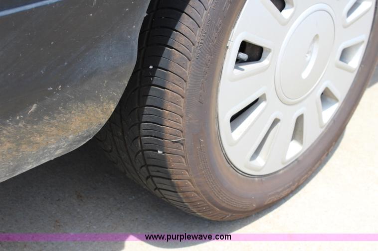 image for item J5991 2008 Ford Crown Victoria Police Interceptor