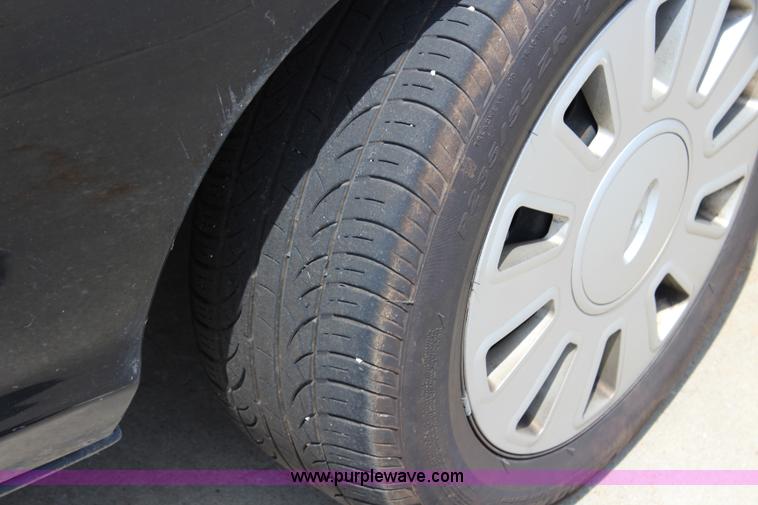 image for item J5991 2008 Ford Crown Victoria Police Interceptor