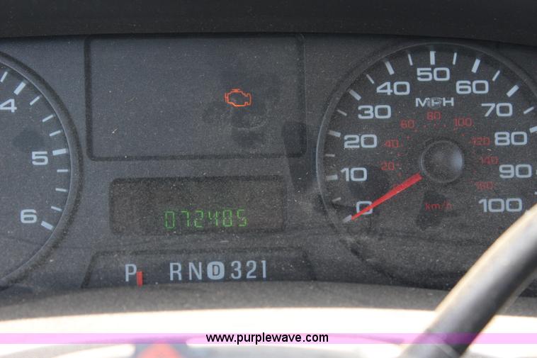 image for item J5992 2005 Ford F250 Super Duty Crew Cab pickup truck