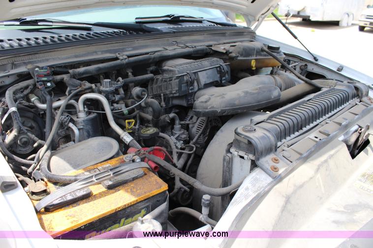 image for item J5992 2005 Ford F250 Super Duty Crew Cab pickup truck