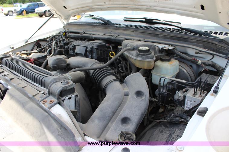 image for item J5992 2005 Ford F250 Super Duty Crew Cab pickup truck