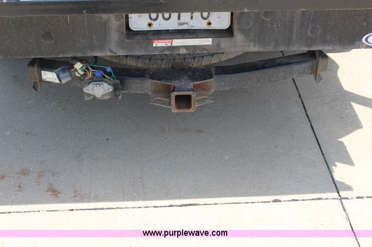 image for item J5992 2005 Ford F250 Super Duty Crew Cab pickup truck