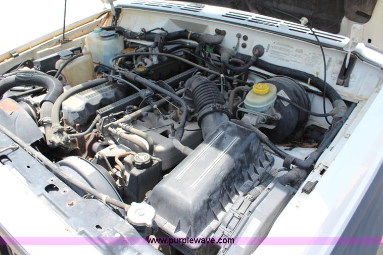 image for item J5995 1995 Jeep Cherokee SE SUV