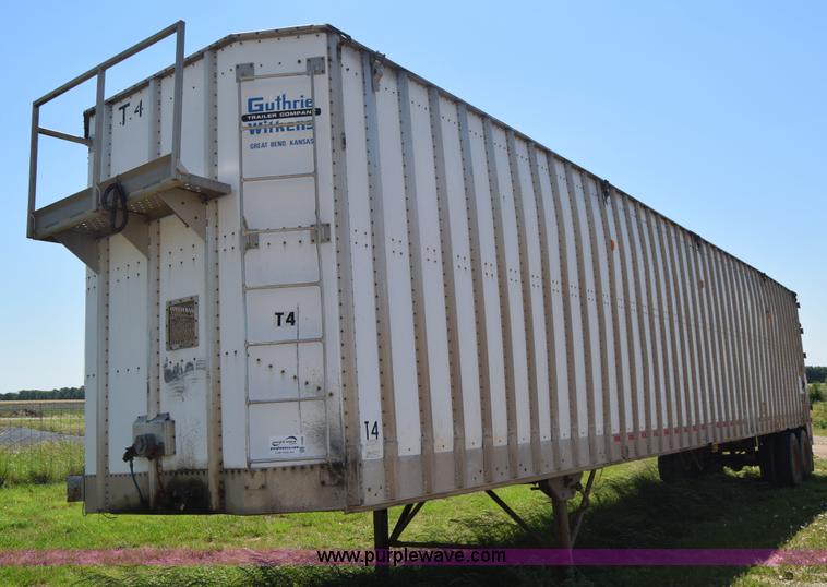 image for item J6590 2002 Guthrie Wilkens live bottom trailer