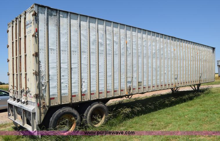 image for item J6590 2002 Guthrie Wilkens live bottom trailer