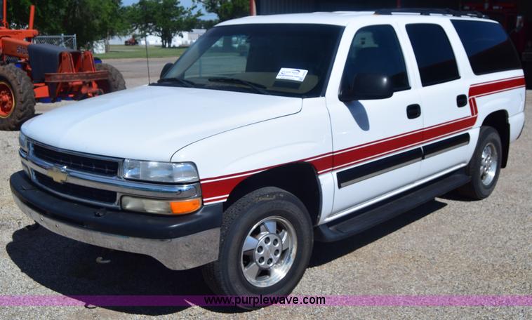 image for item J6593 2000 Chevrolet Suburban 1500 SUV