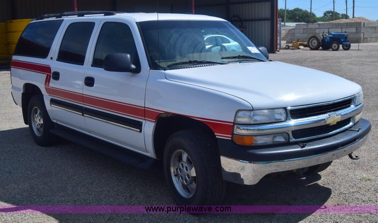 image for item J6593 2000 Chevrolet Suburban 1500 SUV