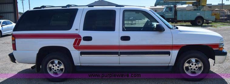 image for item J6593 2000 Chevrolet Suburban 1500 SUV