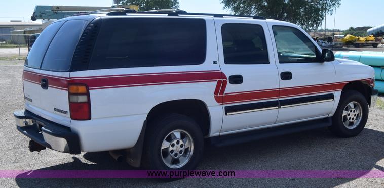 image for item J6593 2000 Chevrolet Suburban 1500 SUV