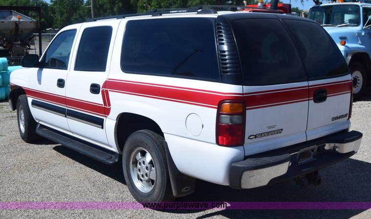 image for item J6593 2000 Chevrolet Suburban 1500 SUV