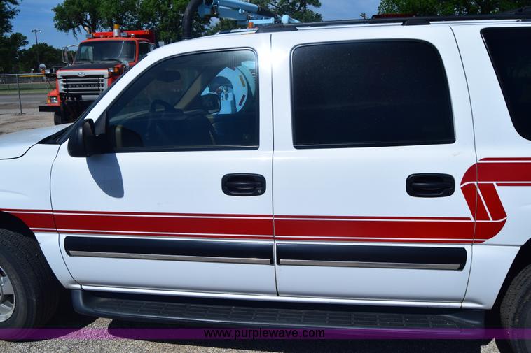 image for item J6593 2000 Chevrolet Suburban 1500 SUV