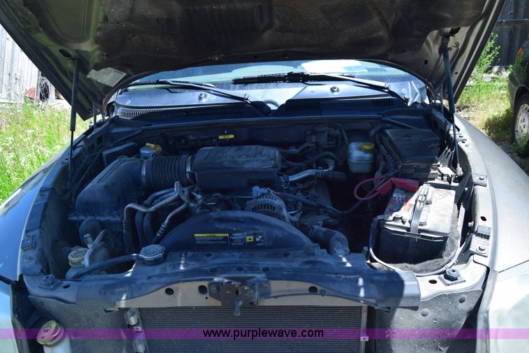 image for item J6603 2006 Dodge Dakota SLT Quad Cab pickup truck