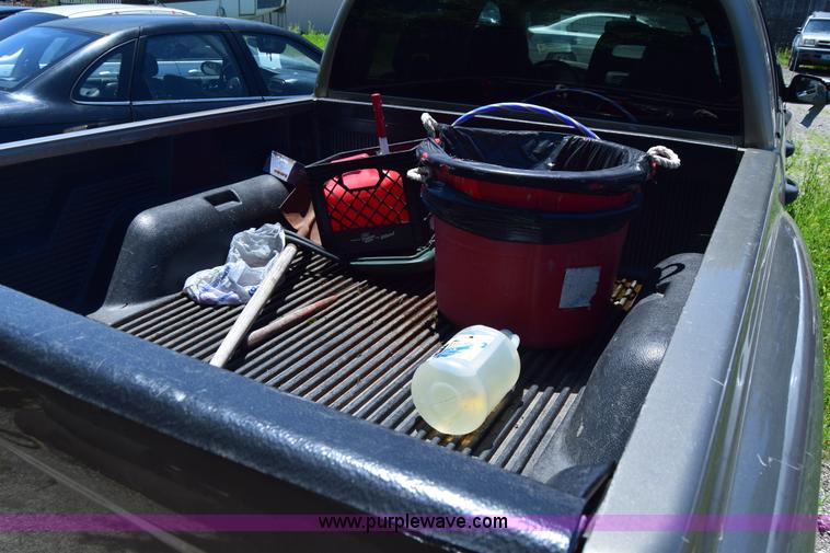 image for item J6603 2006 Dodge Dakota SLT Quad Cab pickup truck