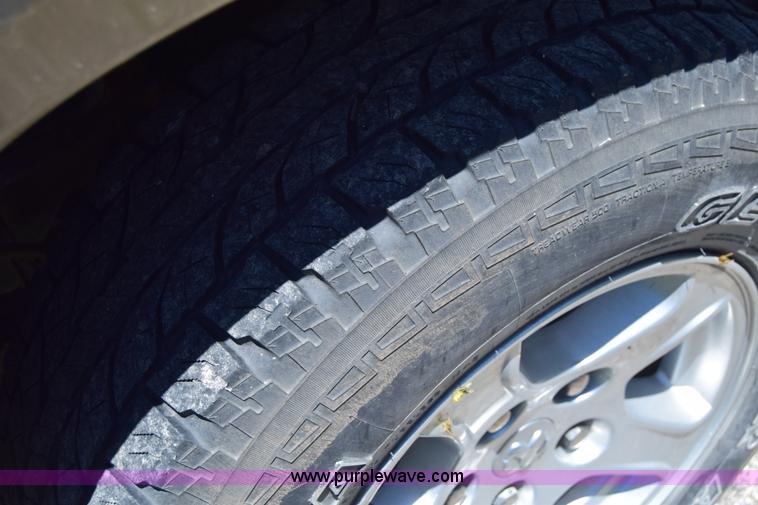 image for item J6603 2006 Dodge Dakota SLT Quad Cab pickup truck