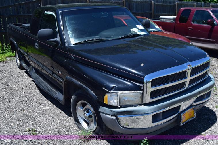 image for item J6606 1999 Dodge Ram 1500 Quad Cab pickup truck