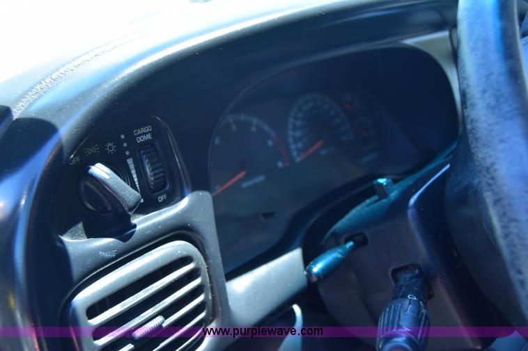 image for item J6606 1999 Dodge Ram 1500 Quad Cab pickup truck