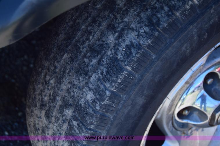 image for item J6606 1999 Dodge Ram 1500 Quad Cab pickup truck