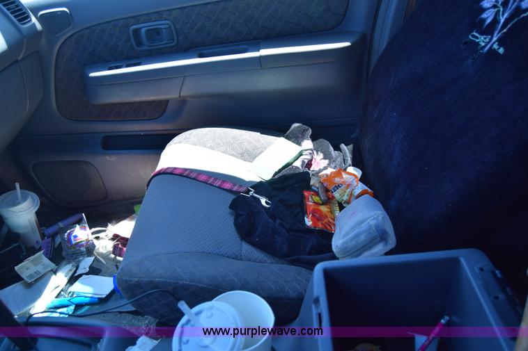 image for item J6607 2000 Nissan Xterra SUV