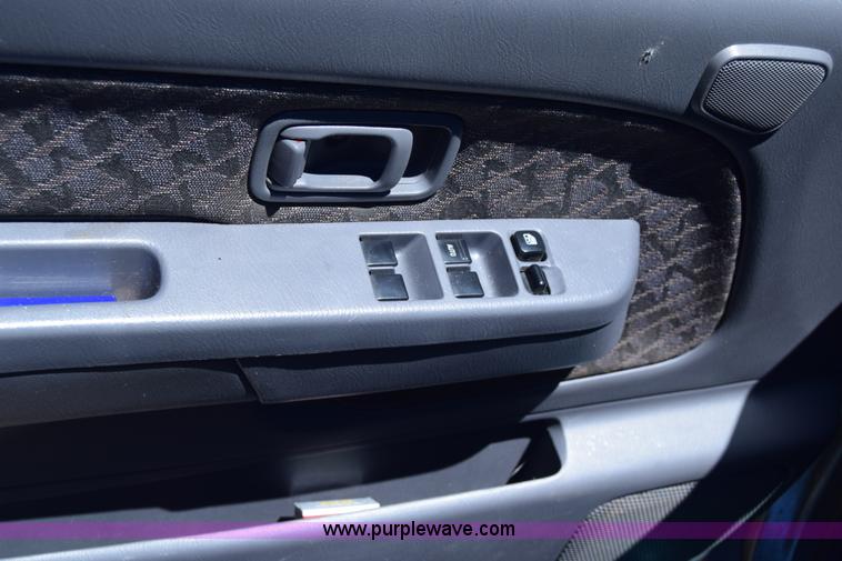 image for item J6607 2000 Nissan Xterra SUV