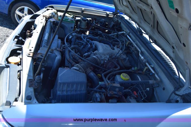 image for item J6607 2000 Nissan Xterra SUV