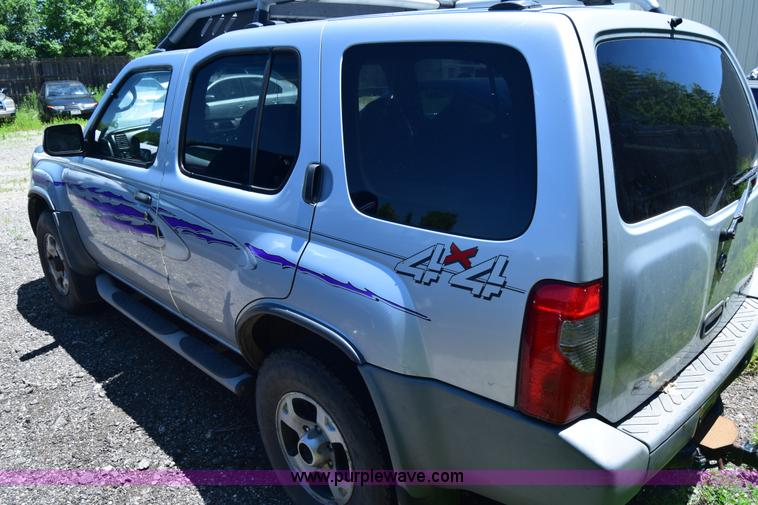 image for item J6607 2000 Nissan Xterra SUV