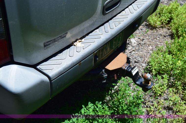 image for item J6607 2000 Nissan Xterra SUV