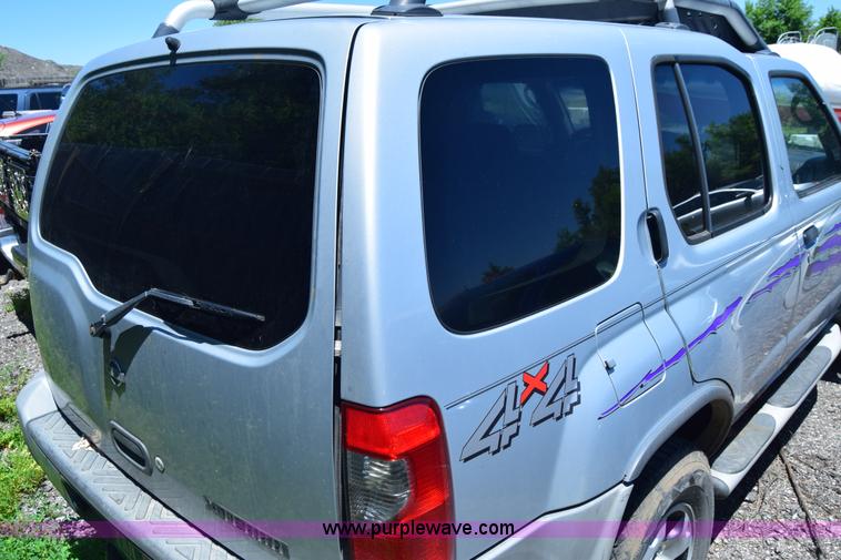 image for item J6607 2000 Nissan Xterra SUV