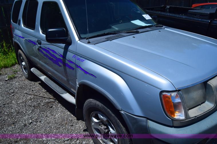 image for item J6607 2000 Nissan Xterra SUV