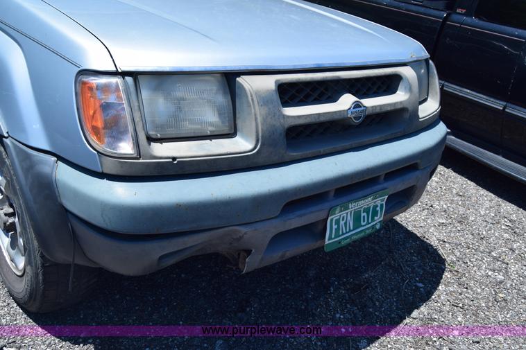 image for item J6607 2000 Nissan Xterra SUV