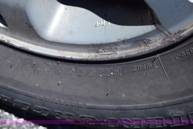 image for item J6607 2000 Nissan Xterra SUV